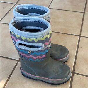 Well loved bogs size 7